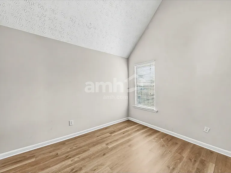 170 Labrea Blvd — Photo 15