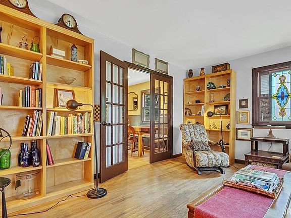 4th image of 4425 E Cambridge Ct