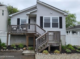3252 Oceanic Dr, Toms River, NJ