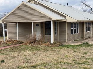 203 S Clarady St, Wanette, OK 74878