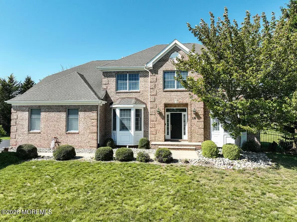 18 Willow Court, Manahawkin, NJ 08050