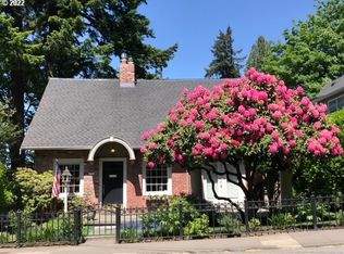 2711 SW Patton Rd, Portland, OR 97201