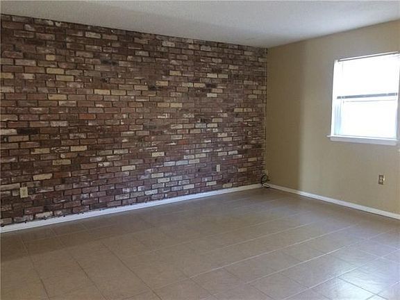 5th image of 300 Coral Ave Unit 300B