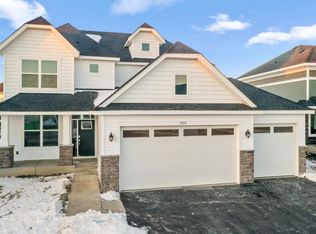 1919 Ironwood Dr, Carver, MN 55315