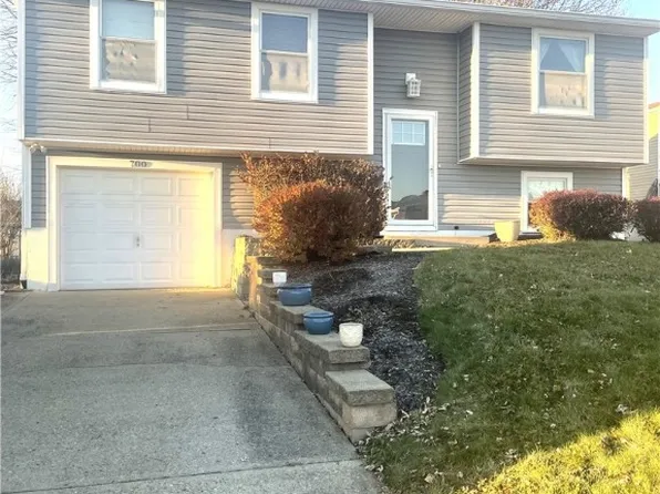 700 Gross St, Conway, PA 15027