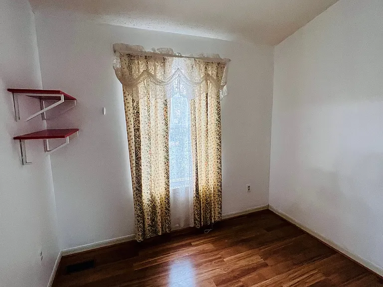 Small Bedroom on 2nd Floor