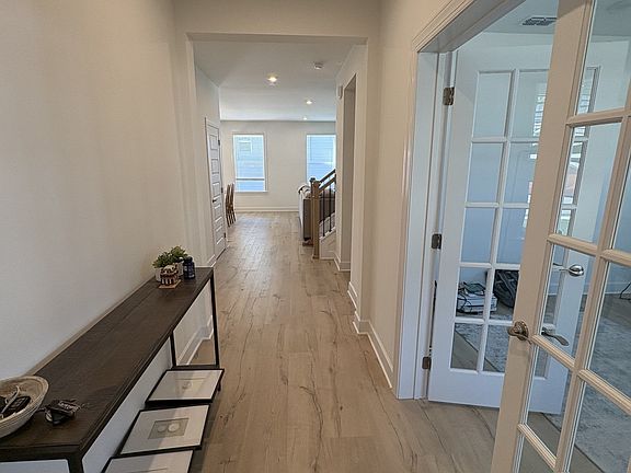 4th image of 1033 Lionheart Dr