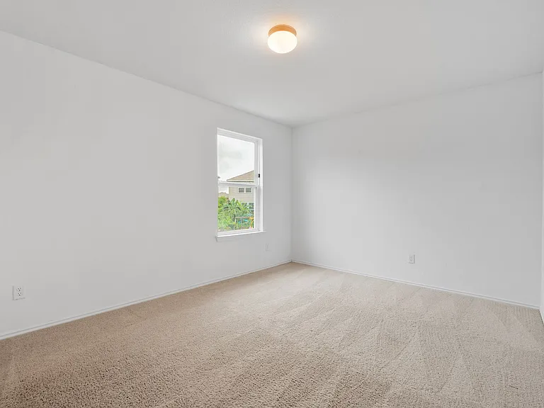 10310 Lady Bird — Photo 19