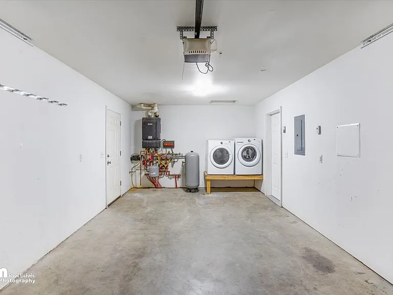 3851 E Brenda Ave — Photo 18