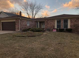 536 Stafford Ln, Glen Ellyn, IL 60137