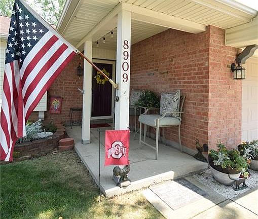 3rd image of 8909 Emeraldgate Dr