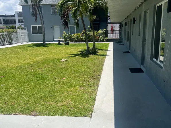 615 NE 8th St APT 10, Hallandale, FL 33009