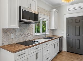 688 King St APT D, Charleston, SC 29403