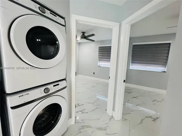 12526 NW 11th Trl, Miami, FL