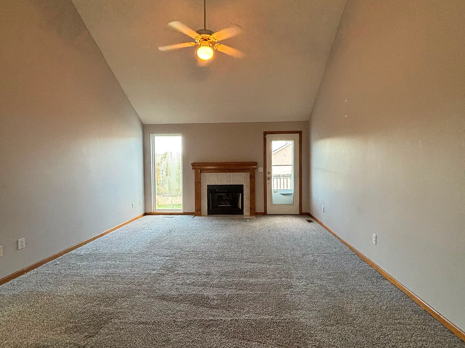 3 bed, 1179 sqft, $1,550 — Photo 3