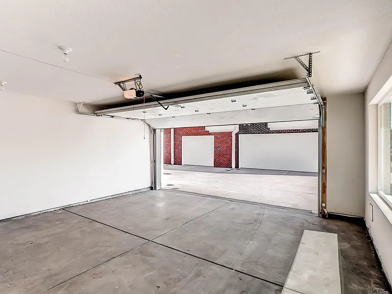 3415 Larimer St #101 — Photo 24