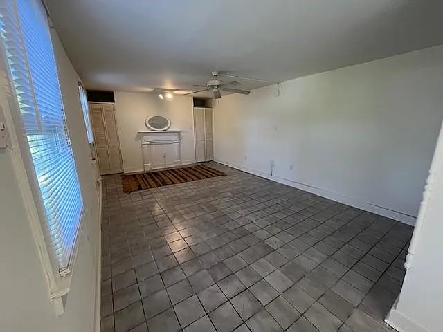 8129 Maple St — Photo 5