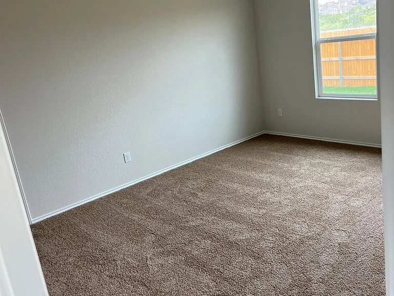 205 Lily Pond Trl — Photo 28