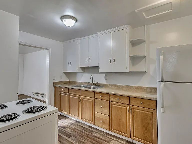 2766 Jefferson Ave #1 — Photo 5