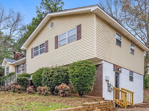 4th image of 424 20th Ct NE