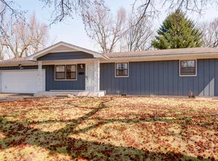 220 S Prince Ln, Springfield, MO 65802