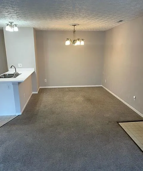 6680 Lagrange Dr — Photo 7