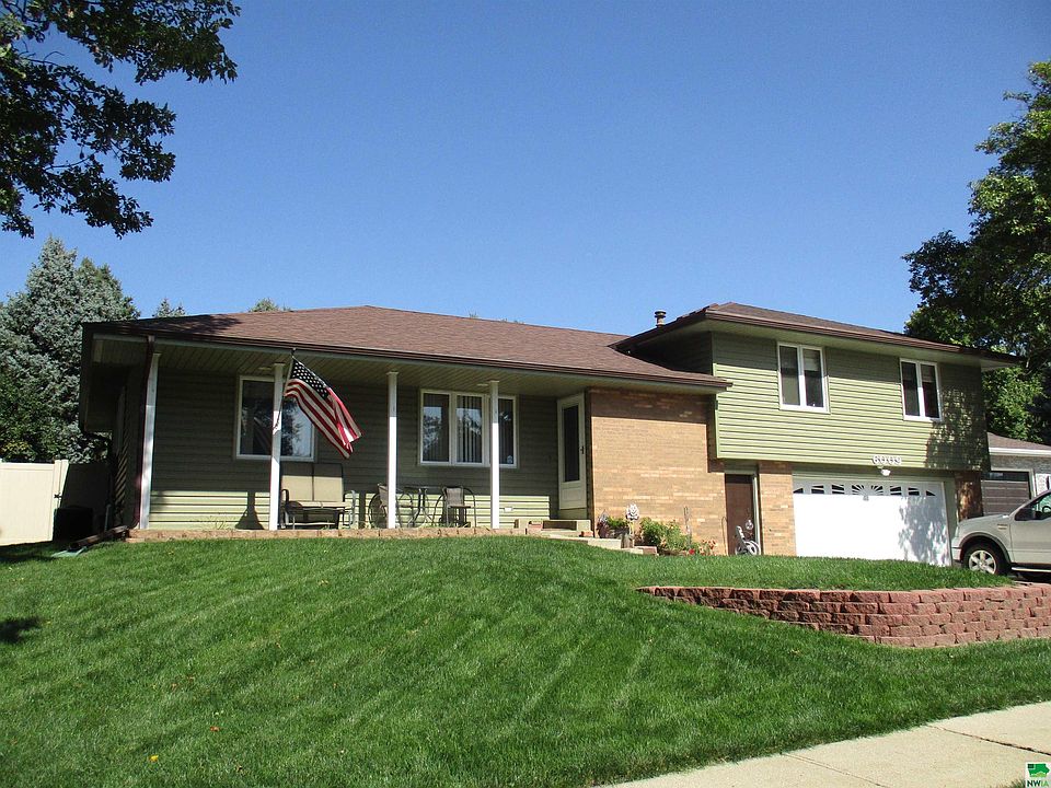1st image of 6009 Four Seasons Dr
