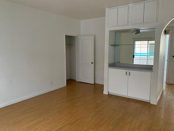4th image of 1431 S Shenandoah St #10