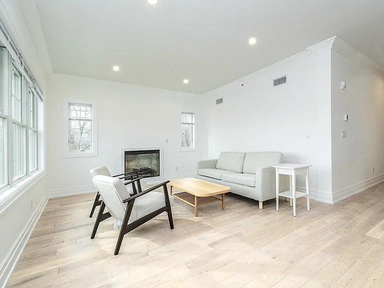 22 Sagamore Hill Dr — Photo 22