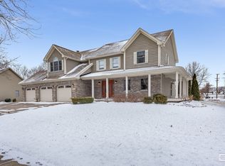 926 Merrill New Rd, Sugar Grove, IL 60554