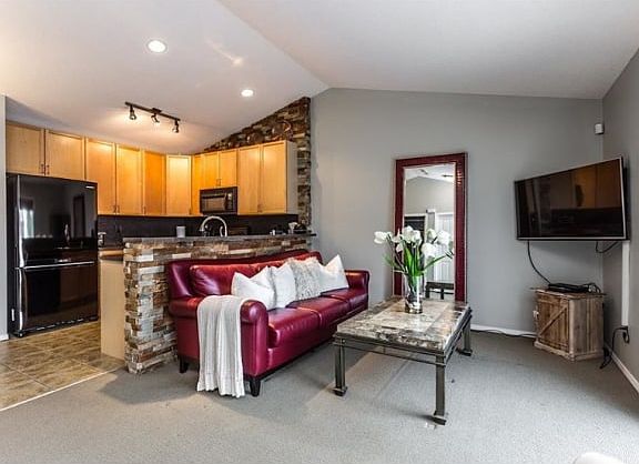 4th image of 602 Country Village Cpe NE