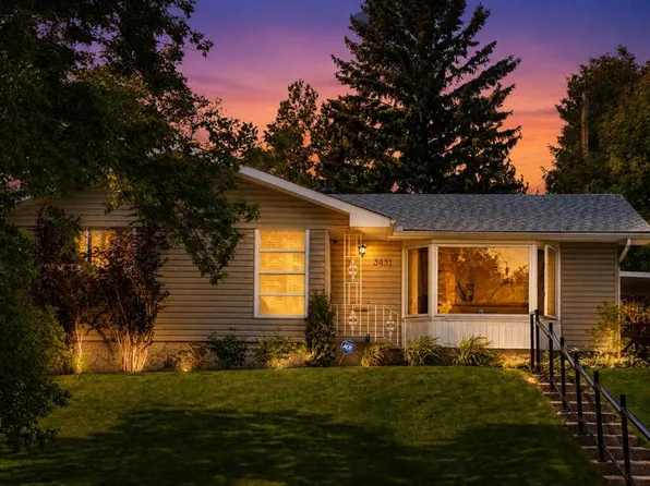 3431 E 23rd St NW, Calgary, AB T2L 0T8