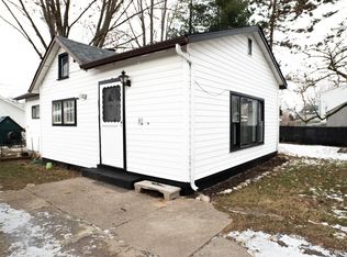 27841 Barrington St, Madison Heights, MI
