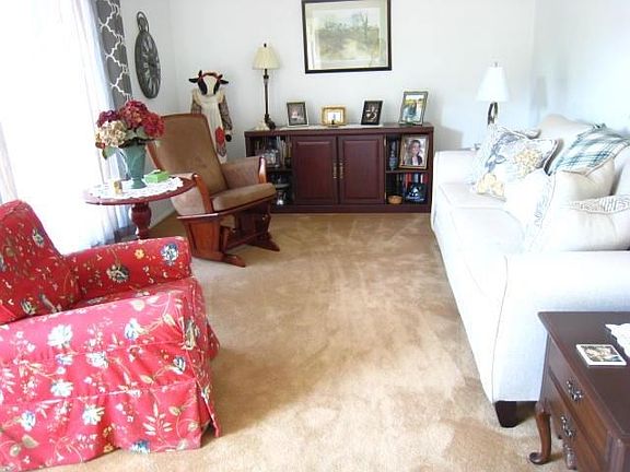 3rd image of 18323 Coventry Ct