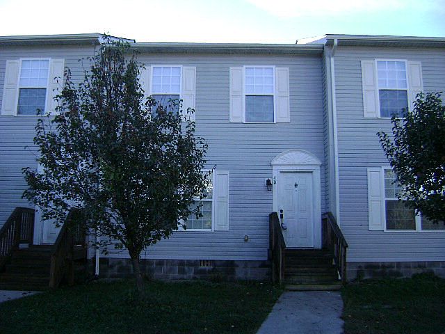 1st image of 40 Dumot Ct