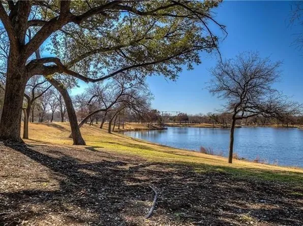 1122 N Zang Blvd #201, Dallas, TX 75203