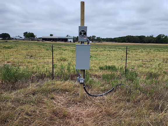 3rd image of 1410 Fm 1446
