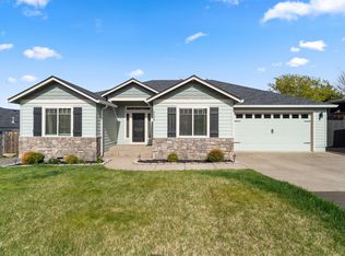 3633 Cedar Links Dr, Medford, OR 97504