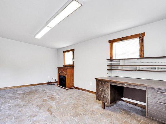 12'x18' finished room in detached garage(gym, office, mancave)