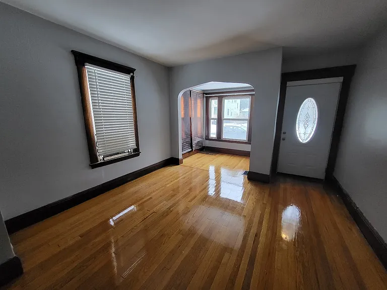 111 Melrose Ave #2 — Photo 4