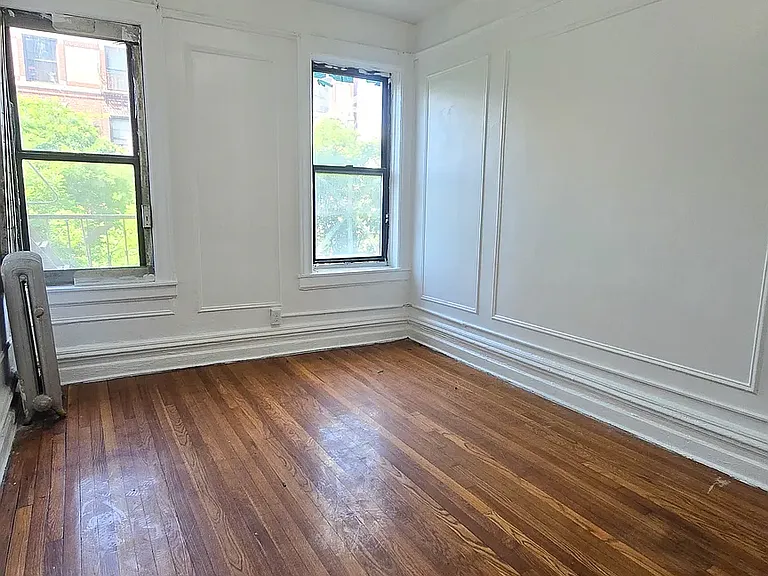 2403 Hoffman St #7 — Photo 8