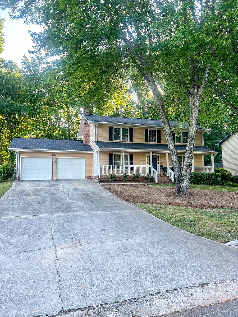 Building Photo - 1196 Spring Mill Dr