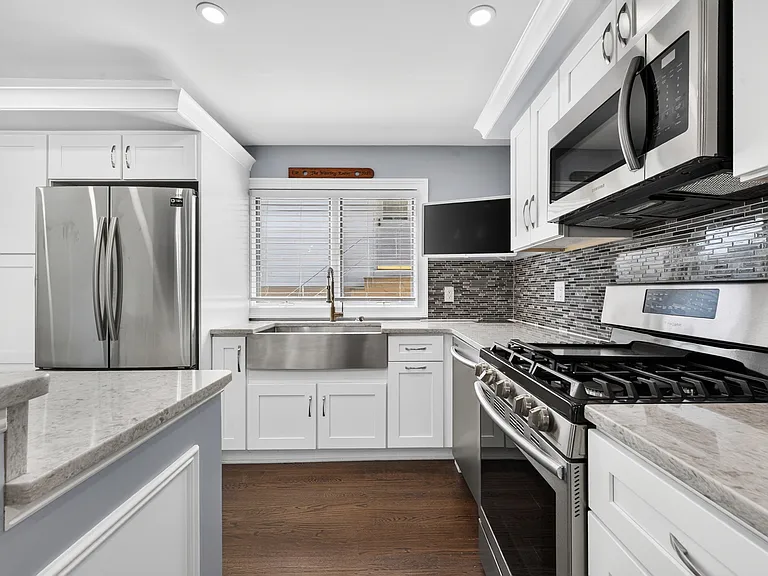 133 Hamilton Ave #1 — Photo 8