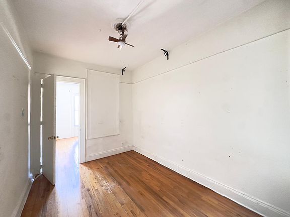 5th image of 1428 Putnam Ave APT 2L