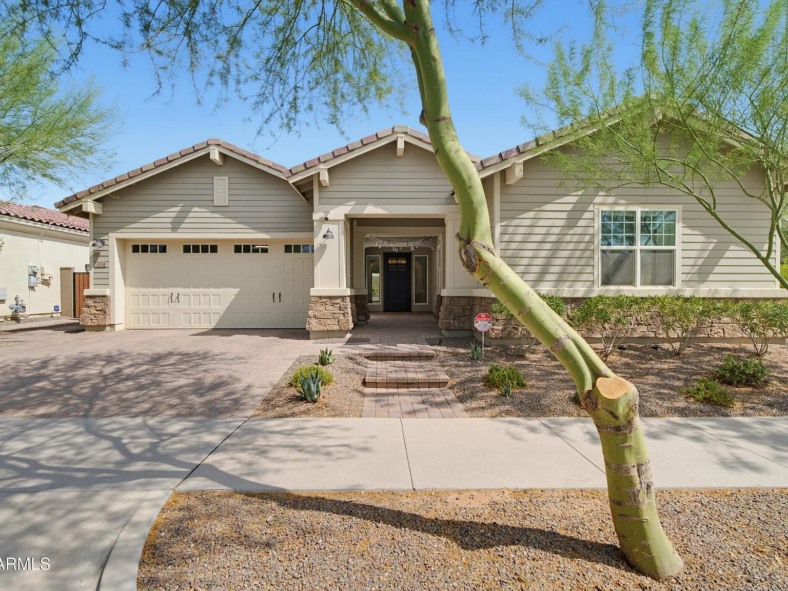 4 bed, 3.5 bath, 3161 sqft, $4,700 — Photo 2