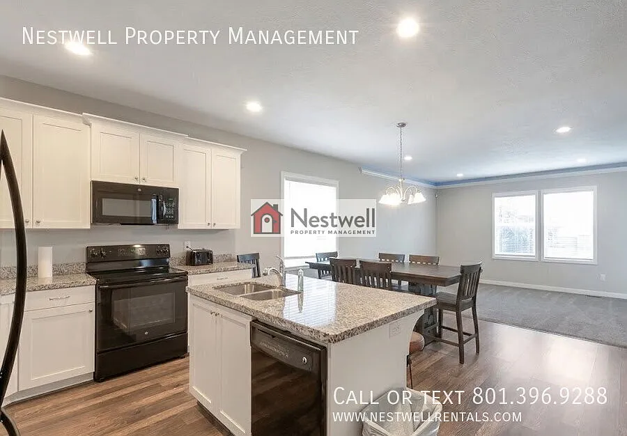 Gorgeous 3-bed Smart Home in Herriman — Photo 3
