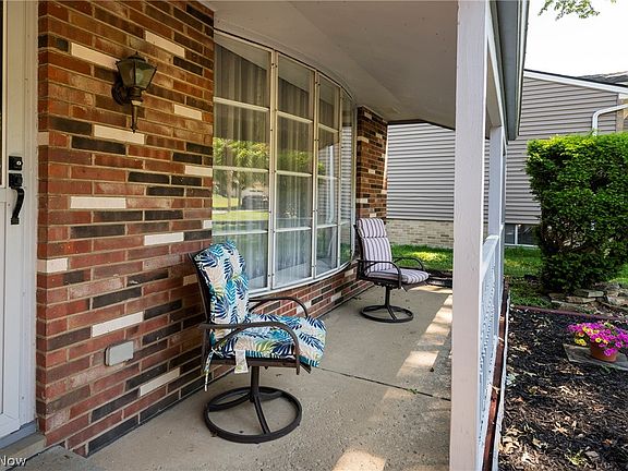 3rd image of 23630 Carriage Ln