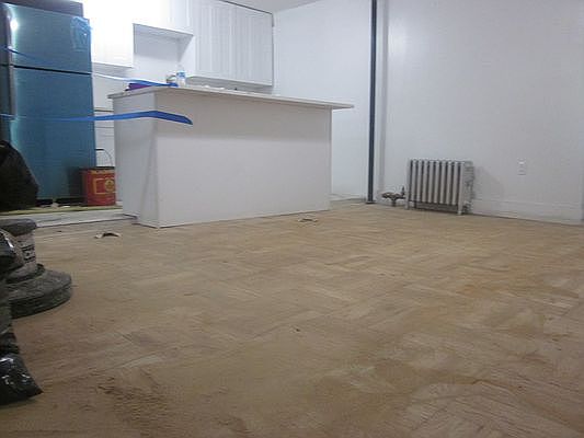 2nd image of 182 Vernon Ave #2