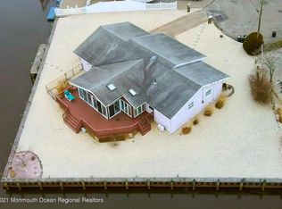 305 Nora Ct, Forked River, NJ 08731