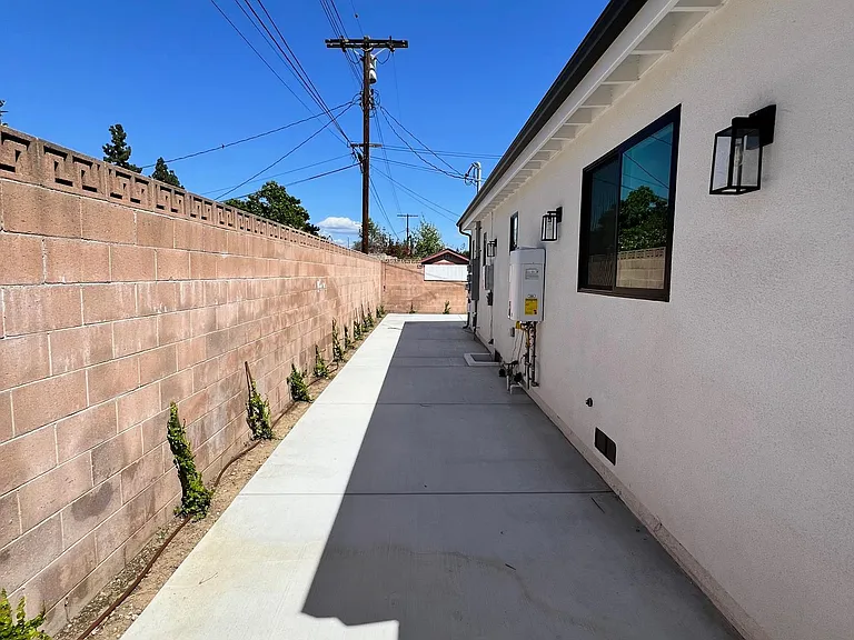 15531 Superior St — Photo 58